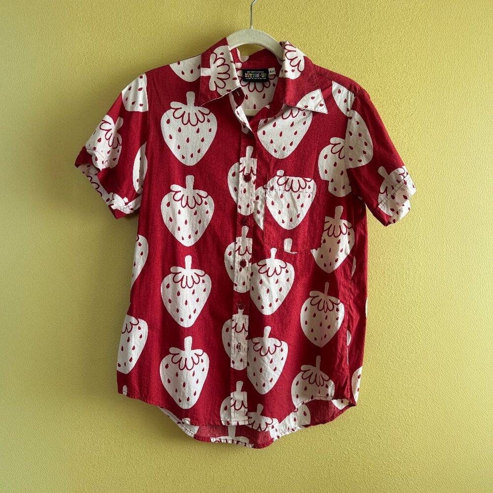 Big Bud Press Strawberry “Strawbaby” Pantry Top